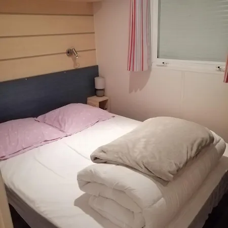 L'Embrun Des Pins, Mobile Home Campingplads *
